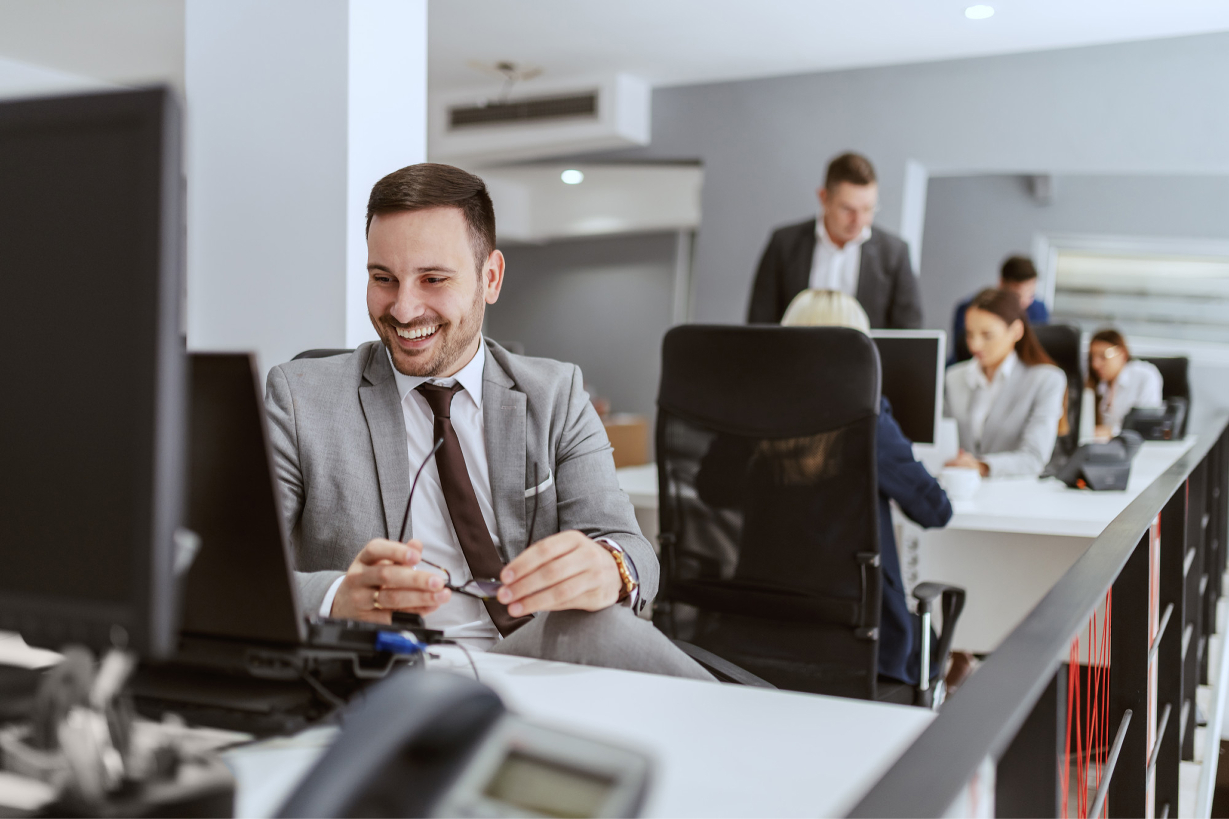 Modernized a banking giant’s mobile application to a socially engaging fintech solution with enhanced UX compliance